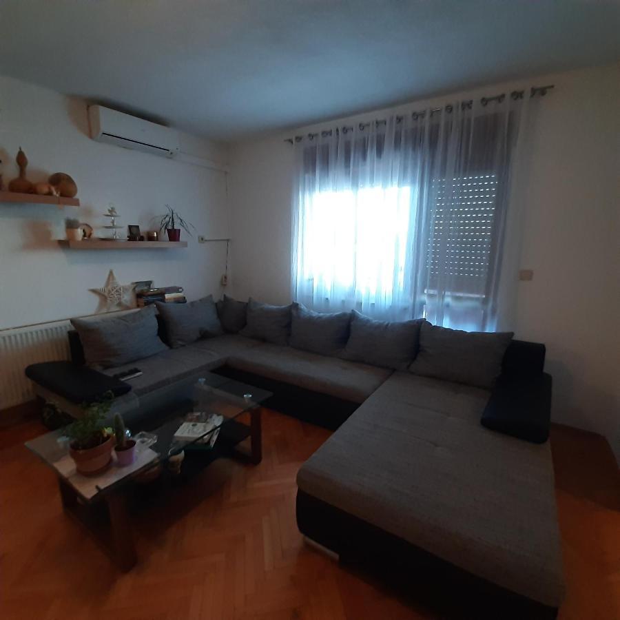 Apartman Nora 奥米什 外观 照片