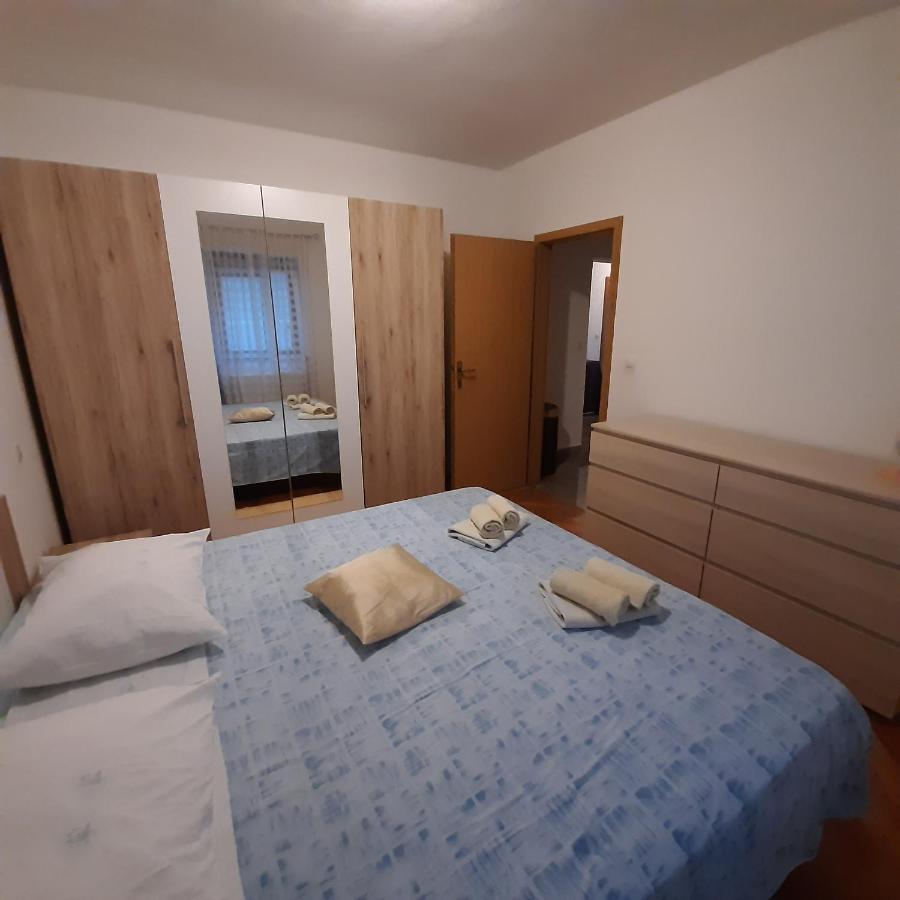 Apartman Nora 奥米什 外观 照片
