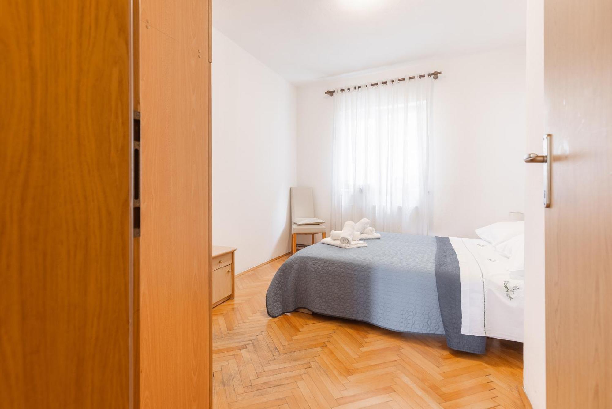 Apartman Nora 奥米什 外观 照片