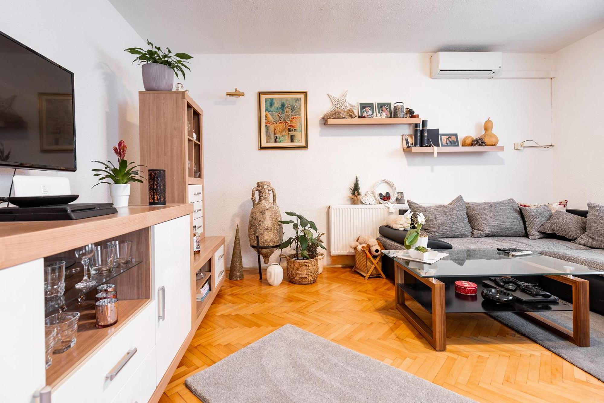 Apartman Nora 奥米什 外观 照片